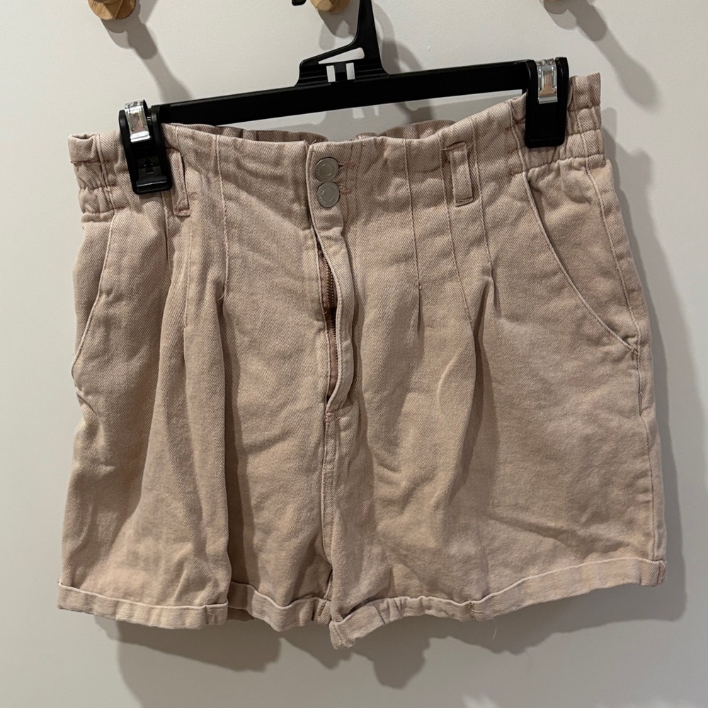 Aaron and Amber Women's pink Shorts L